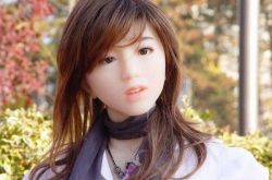 蜷缩在泡沫里的机器人,最后一次展望它的未来